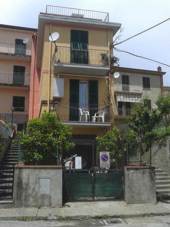 Da Rita Apartment San Terenzo Luaran gambar
