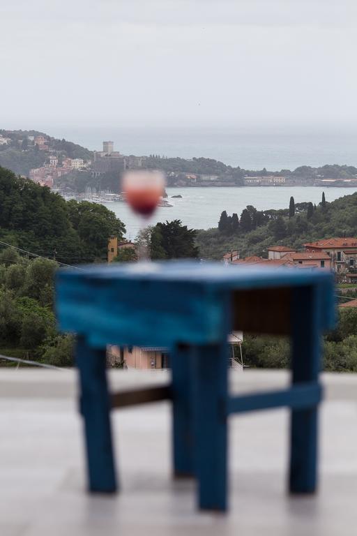 Da Rita Apartment San Terenzo Luaran gambar