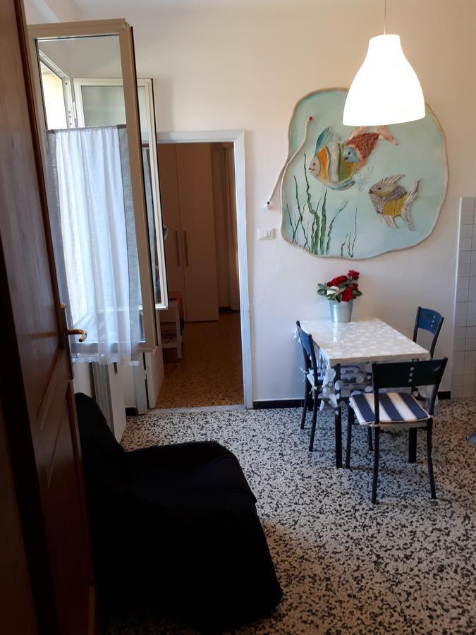 Da Rita Apartment San Terenzo Luaran gambar